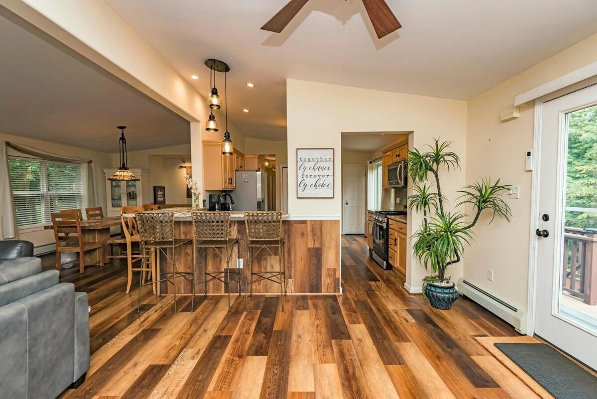 Holiday home 5bedrooms,bigboulder&jackfrost Ski, Hottub,splitrock Waterpk,linens! *