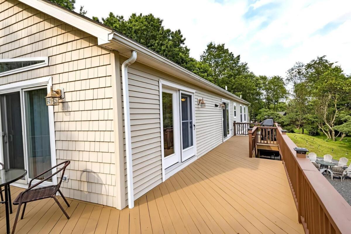 Holiday home 5bedrooms,bigboulder&jackfrost Ski, Hottub,splitrock Waterpk,linens! *