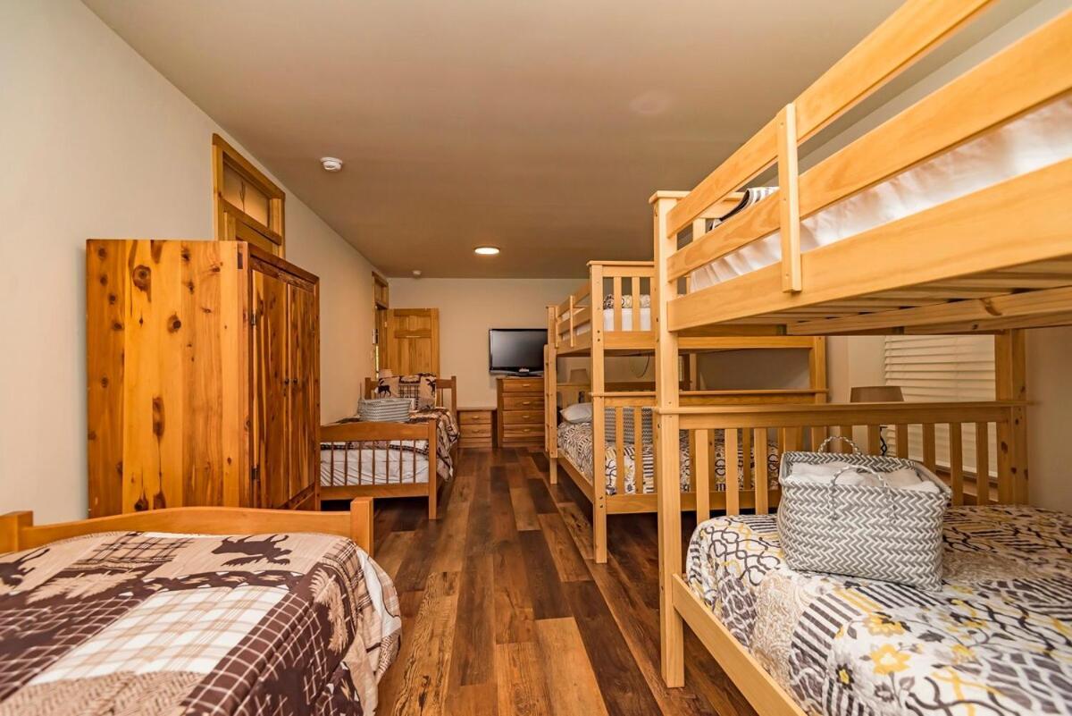 5bedrooms,bigboulder&jackfrost Ski, Hottub,splitrock Waterpk,linens!